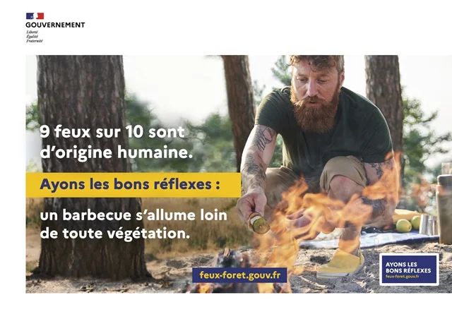 Un barbecue s'allume loin de toute végétation